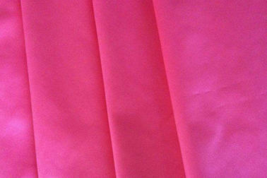 الصين قماش 100 بوليستر ساتان من ذا يارد ، قماش مطاطي باللون الوردي المزود