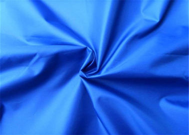نسيج البوليستر الأزرق المنسوجة 190T عدد الغزل التفتا يشعر اليد مريحة المزود